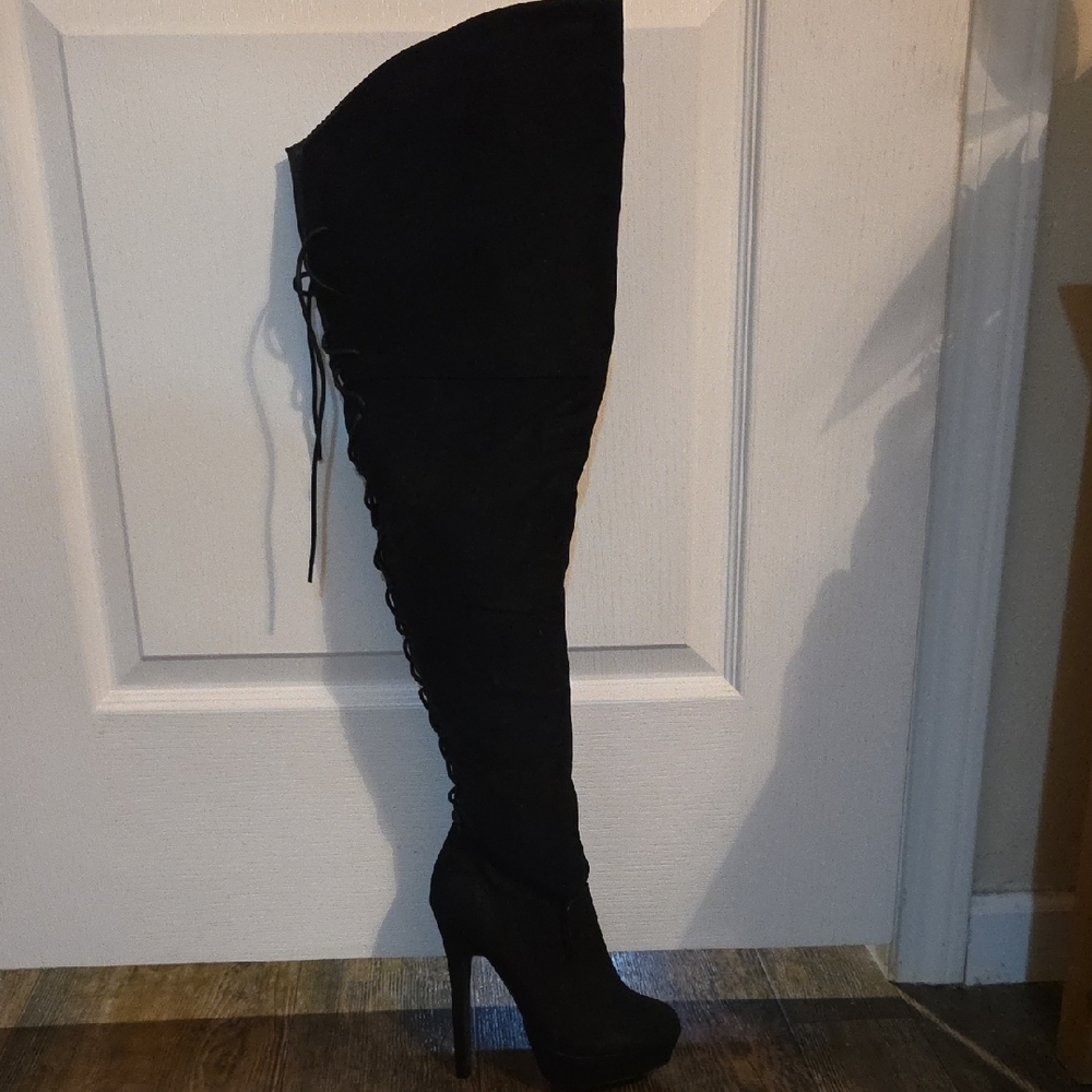 Shoe Dazzle Black Over-the-Knee Boots